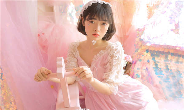 元阳供卵试管代怀生子多少钱？这一直是很多不孕不育家庭关注的话题。在中国，不孕不育的发生率越来越高，根据《中国不孕不育现状调研报告》显示，育龄夫妇的不孕不育率从20年前的3%增长至现在的12.5%-18.2%，患者人数高达6000万以上。在这样的背景下，许多家庭通过供卵试管来实现自己的生育梦想。那么，供卵试管代怀生子的费用到底是多少呢？